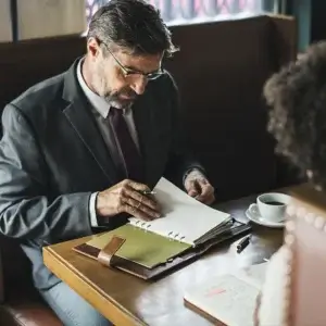 Entendendo a auditoria governamental: Como ela fiscaliza e controla as contas públicas